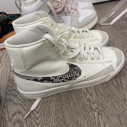 Nike Blazer (size 8 $135 NEW)