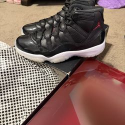 Jordan retro 11 “72-10” size 9 men