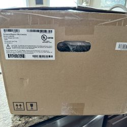 Microwave **New In box*