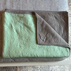 Twin Mint Green & Gray Quilt