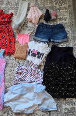 Bundle Girl more than 10 pieces clothes 5-6yo Carters and French brands