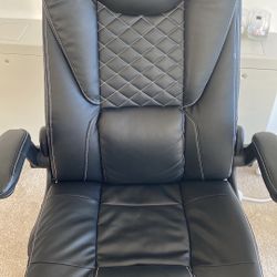Executive Chair - Leather Seat and Arm Rest
