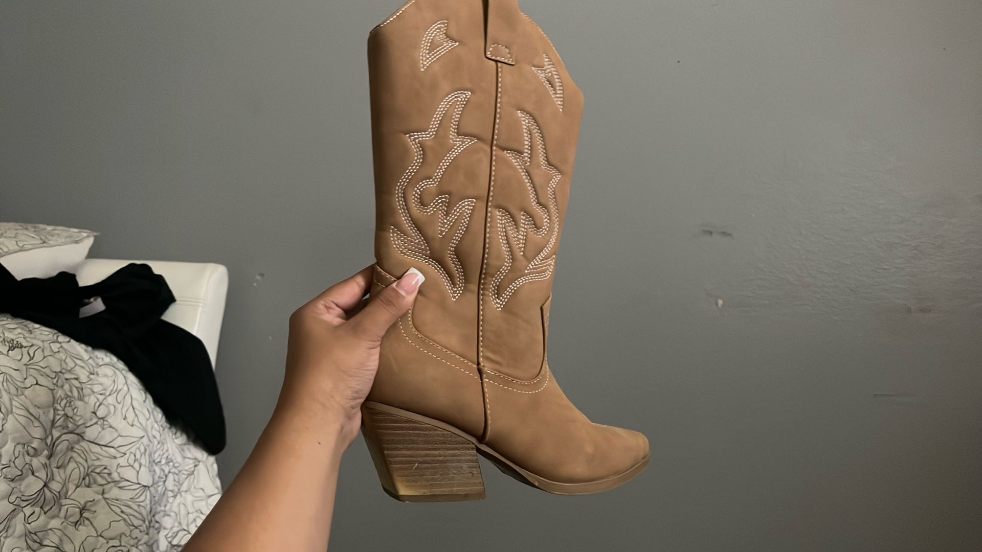 COWBOY BOOTS