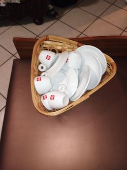 Tea Cups With Mini plates