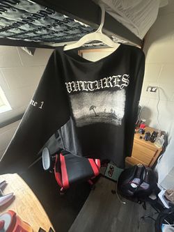 Cropped Long Sleeve Graphic Tee (large) (100% Cotton)