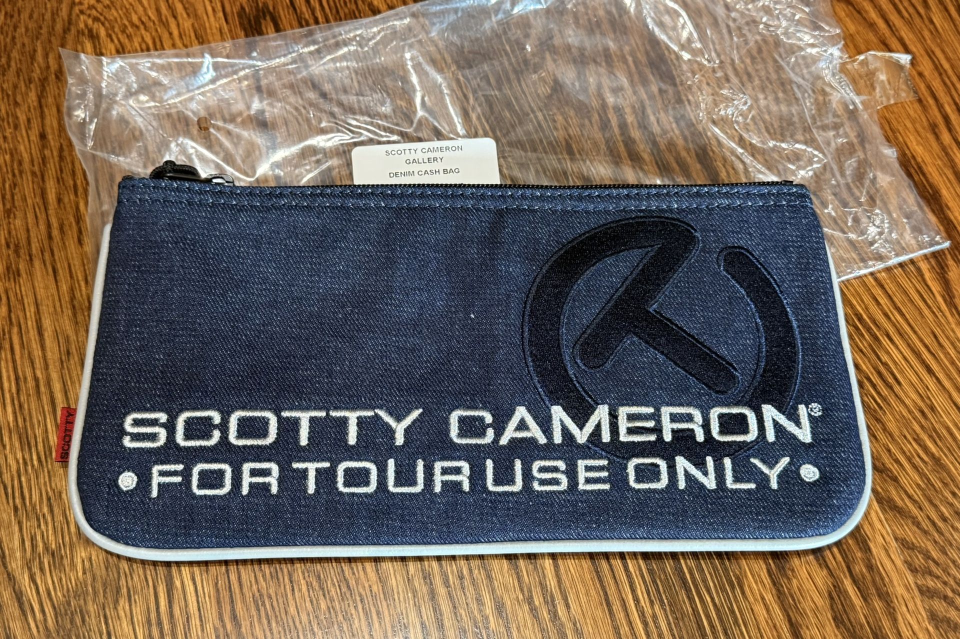 Scotty Cameron Circle T Cash Bag