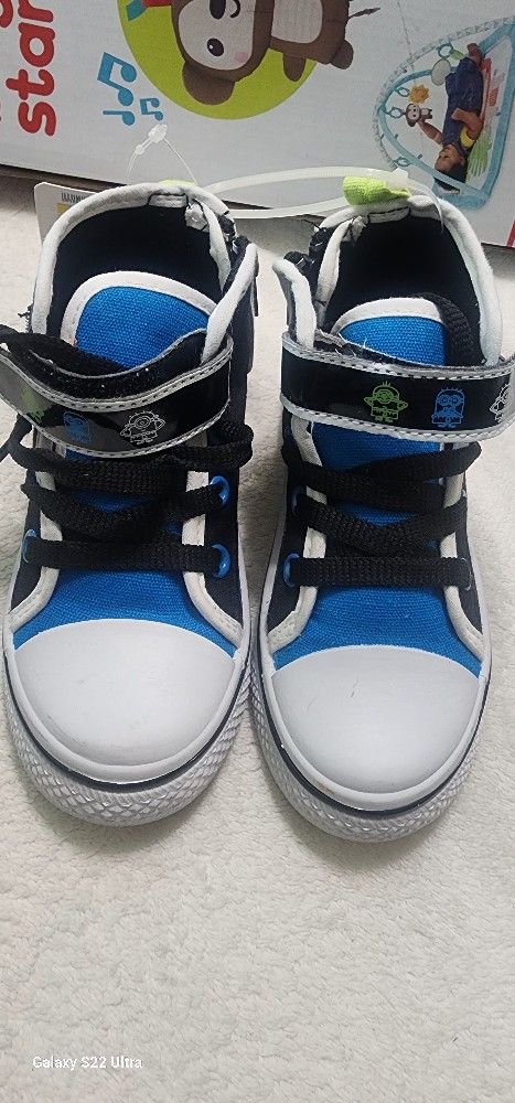 NEW Minions Shoes (9c - 10c)