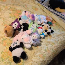 Sanrio Plushies And Mofu 