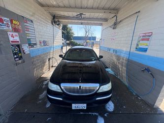 2003 Lincoln town car