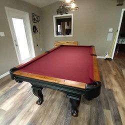Traditional Custom Pool Table 