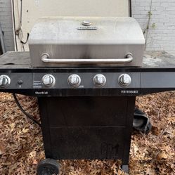 Char-Broil Performance Series 4 Burner Gas With Side Burner