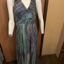 Size 4. Brand Colwater  Dress For  10 