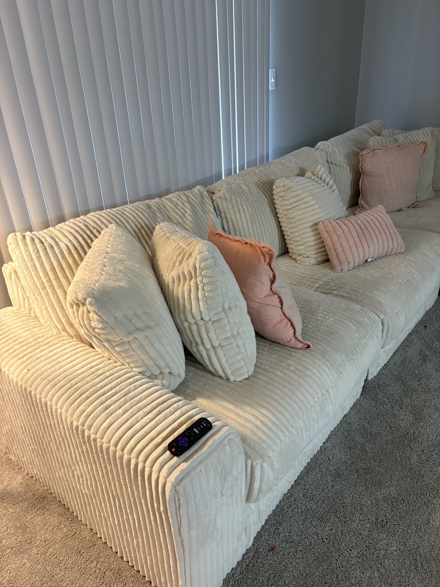 Lindyn 3 Piece Sectional