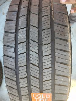 (1) MICHELIN LTX MS2 LT245/75/17 USED LIKE NEW  ONLY ONE  10 PLY TIRE