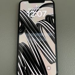 Unlocked iPhone XS Max. Great Condition 