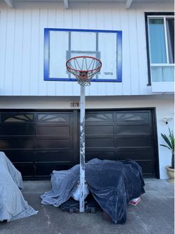 FREE Basketball Hoop. Need Gone.