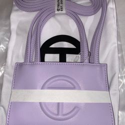 Purple Telfar( OFFER UP PAYMENTS DOWN ONLY TAKE CASH APP & APPLE PAY, OR CASH)