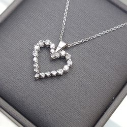 14k White Gold Natural Diamond Heart Necklace