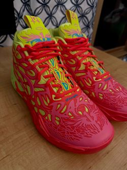 New, LaMelo Ball, basketball shoes size 9