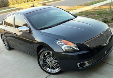 Nissan Altima 2008 3.5L V6 Loaded
