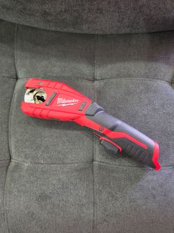 Milwaukee M12 Copper Tubing Cutter (Tool-Only)