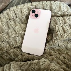 iPhone 15 Pink 