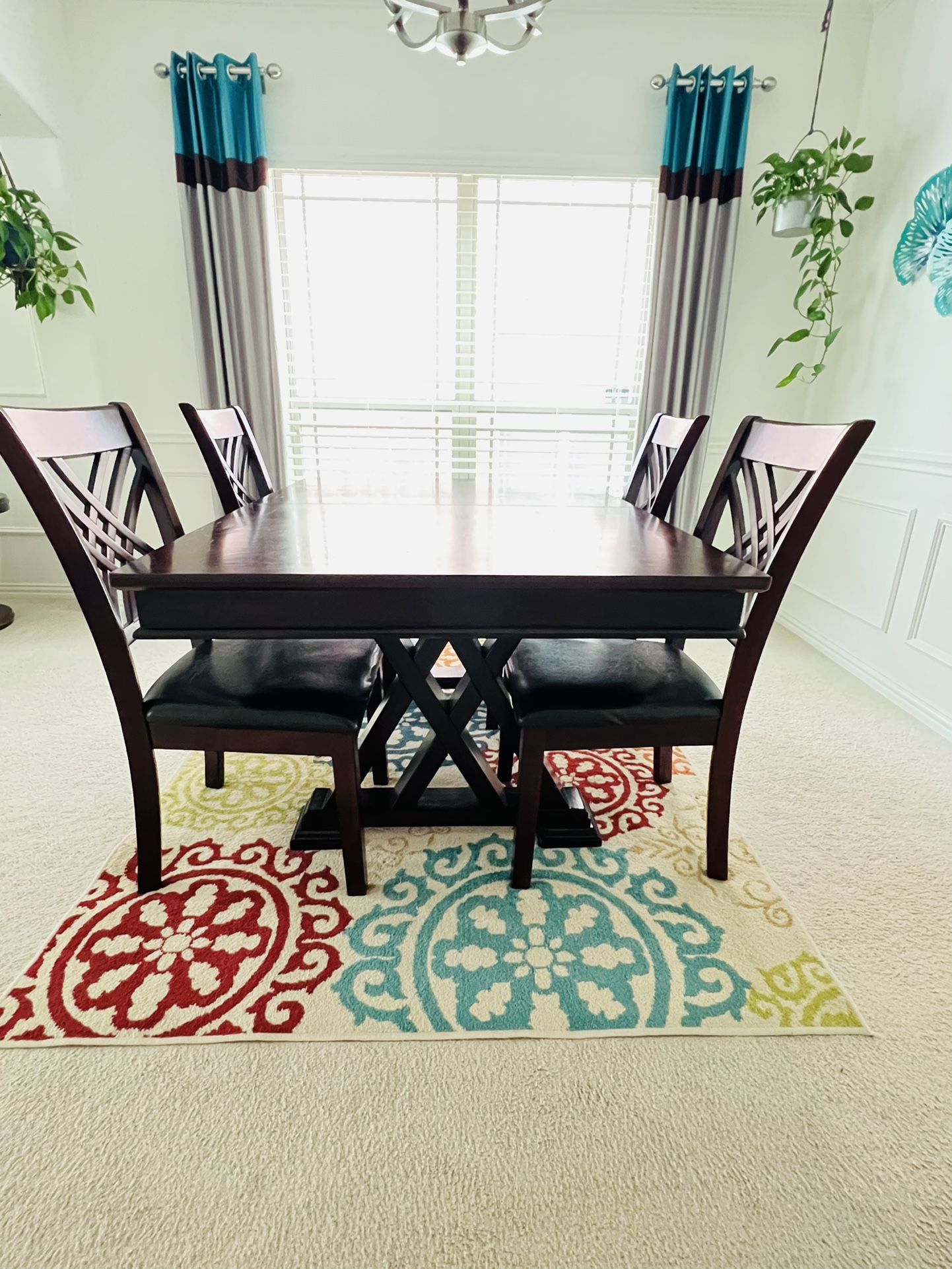 Beautiful Dining Table And Chairs Set