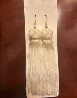 Fashion Jewelry Ivory Knot Tassel Drop Earrings