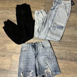2 Jeans 1 Pair Of Jean Shorts All For 15$ 