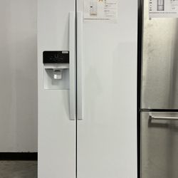 Whirlpool 21.4 cu. ft. Side by Side Refrigerator in White