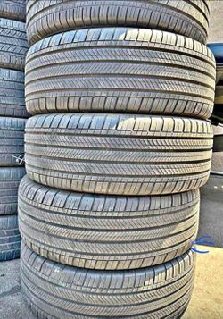 235 45 18 Michelin tires Con 80% de Vida Las 4