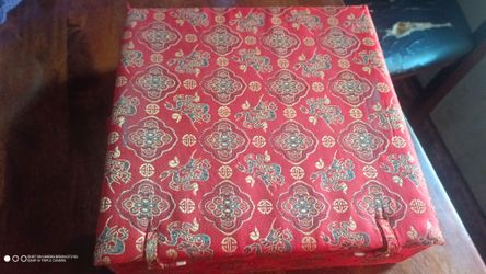 Antique keepsake box