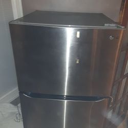 LG Stainless Steel Refrigerator 