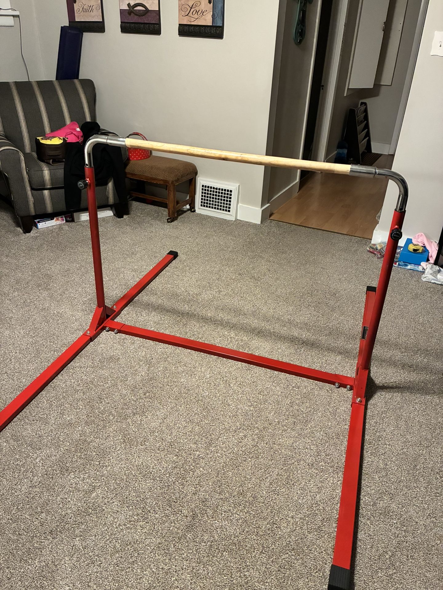 Adjustable Gymnastic Bar