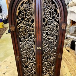 Wine Cabinet/Philippines Art Beautiful 