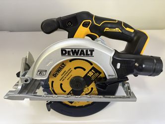 Dewalt 20V MAX Cordless Brushless 6-1/2 in. Sidewinder Style Circular Saw (Tool Only)