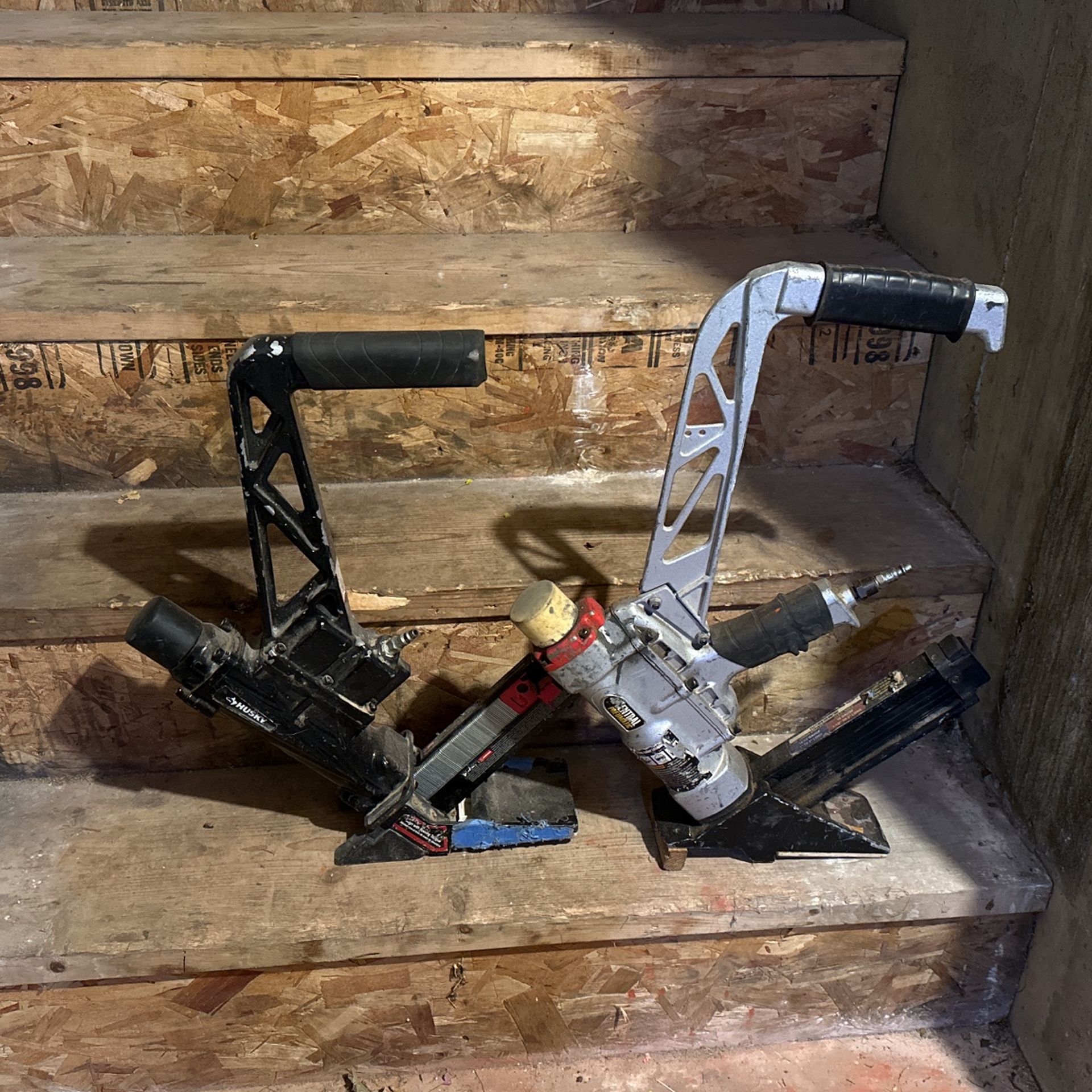 Flooring Nailer/stapler