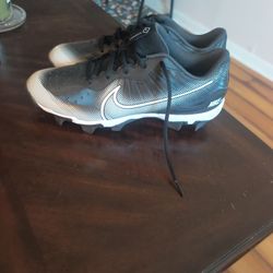 brand new size 9 Nike plastic cleats