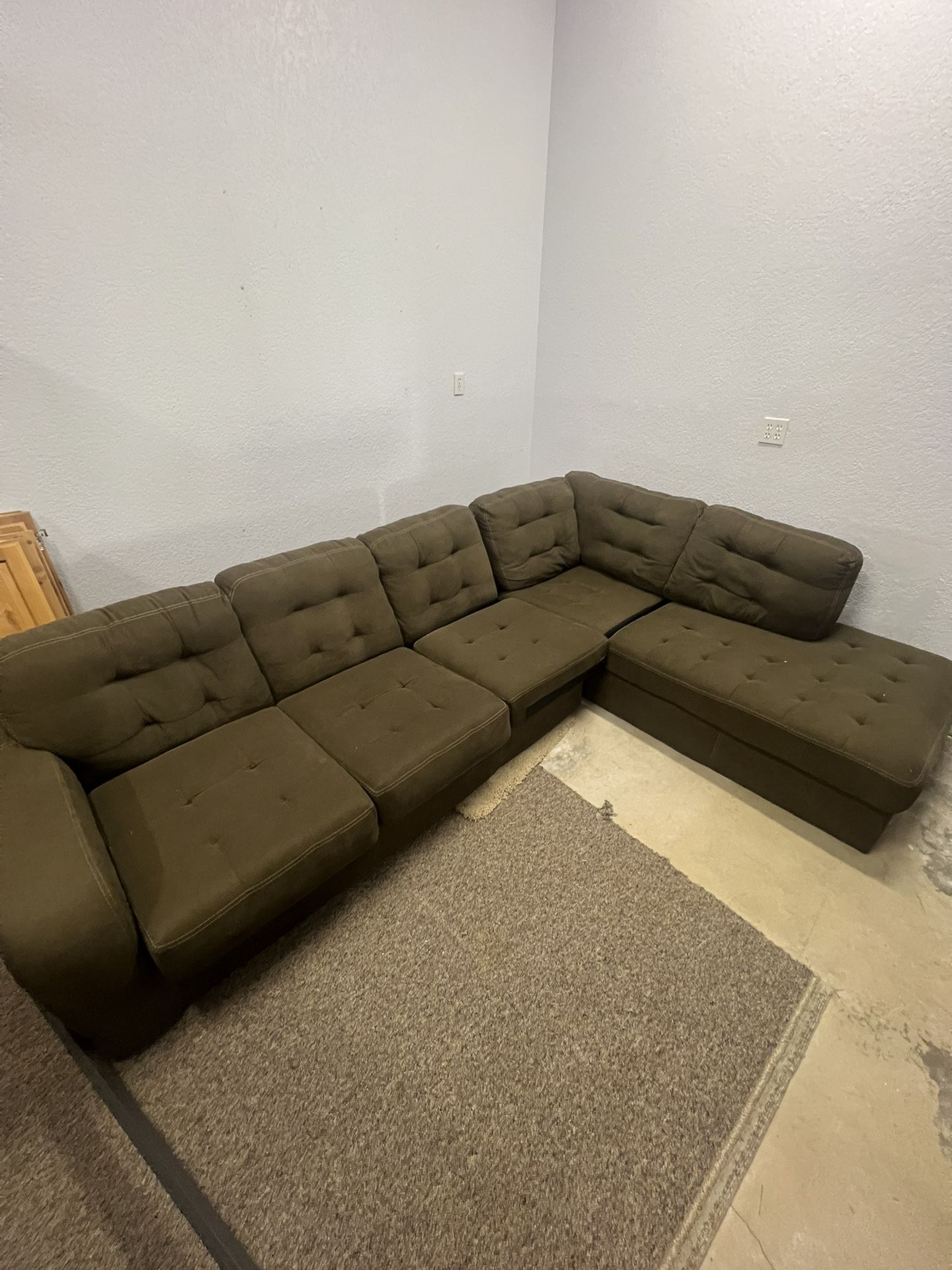 Free Sectional Sofa (pending pick up)