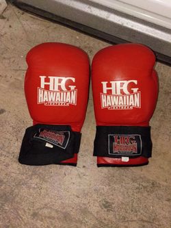 Boxing gloves