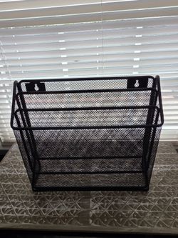 Black wire mesh office set