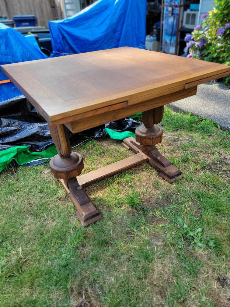ANTIQUE DINING TABLE