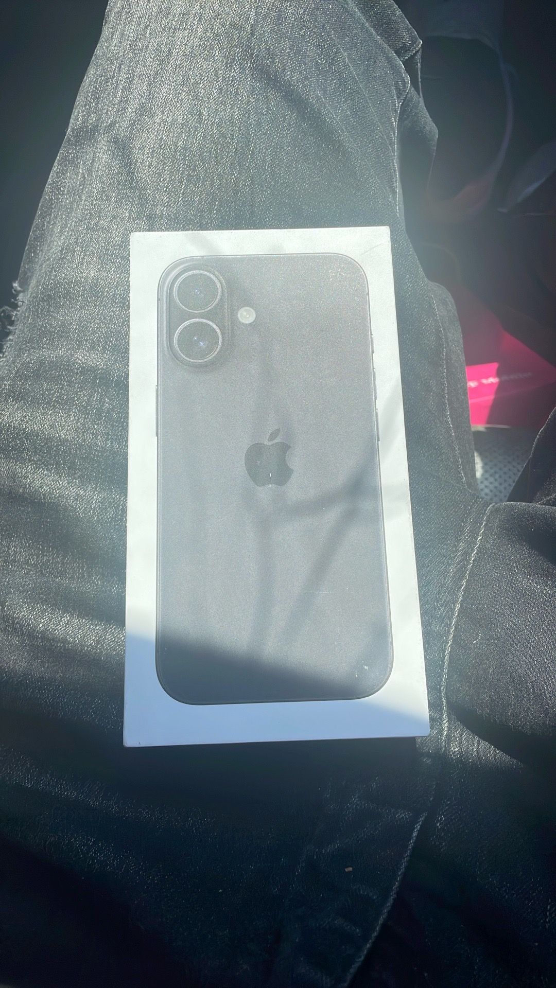 Black iPhone 16