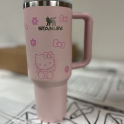 HELLO KITTY PINK STANLEY