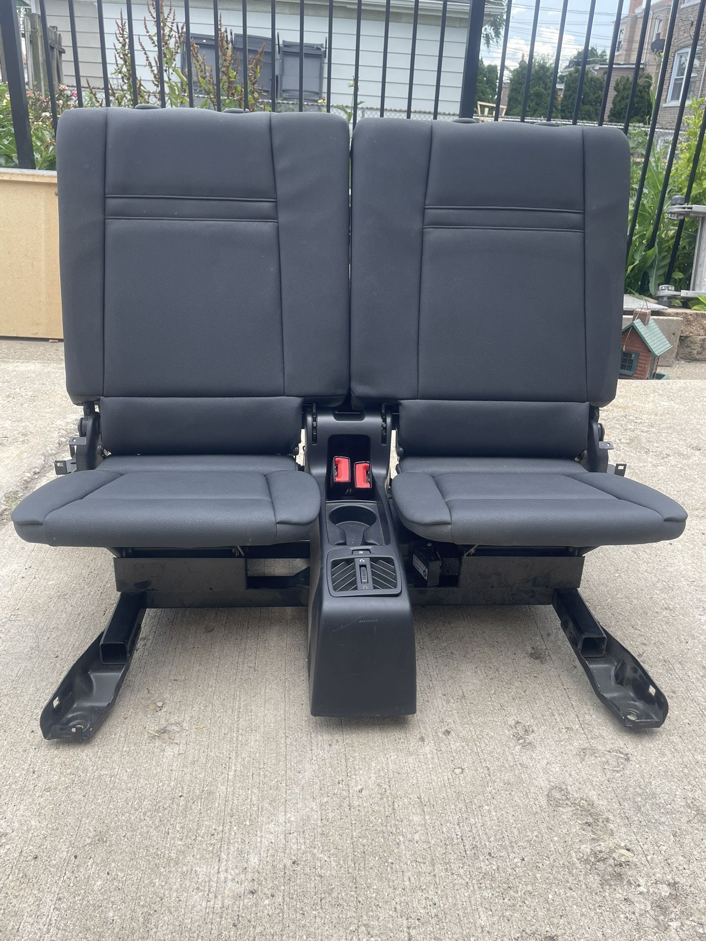 2007-2013 BMW X5 Third Row Seat with Center Console BLACK NICE OEM