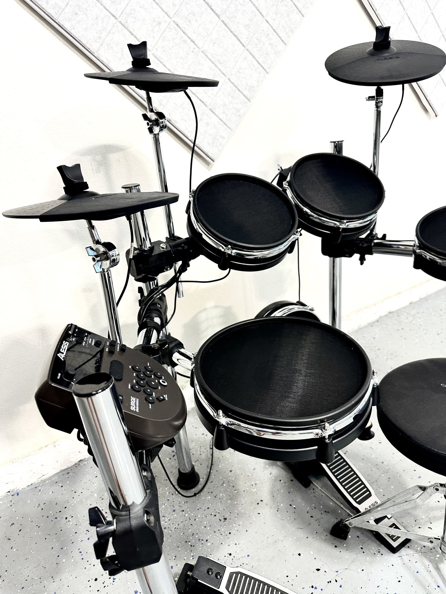 Electric Drum Set Alesis Surge