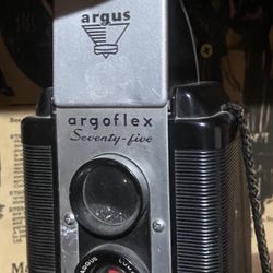 Vintage Argus Argo flex Camera