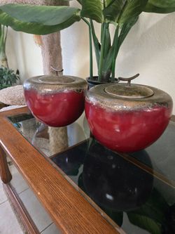 2 ceramic canisters
