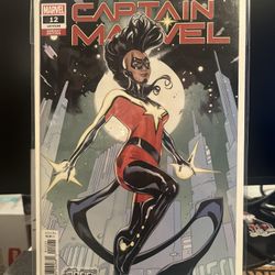 Captain Marvel #12 - Variant Cover