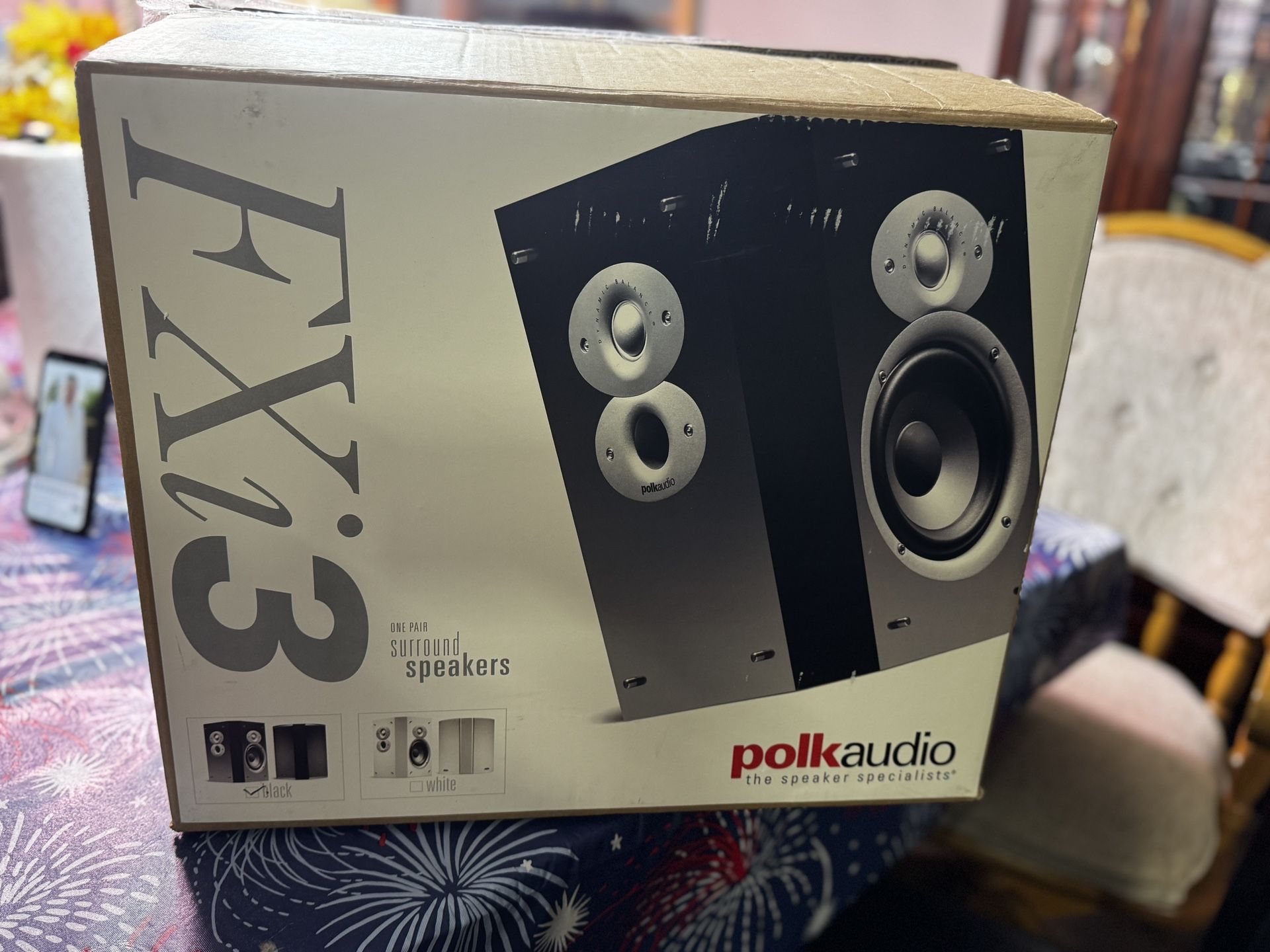 Polk Audio FXi3 Wall mount Speakers Black - New ( open box )